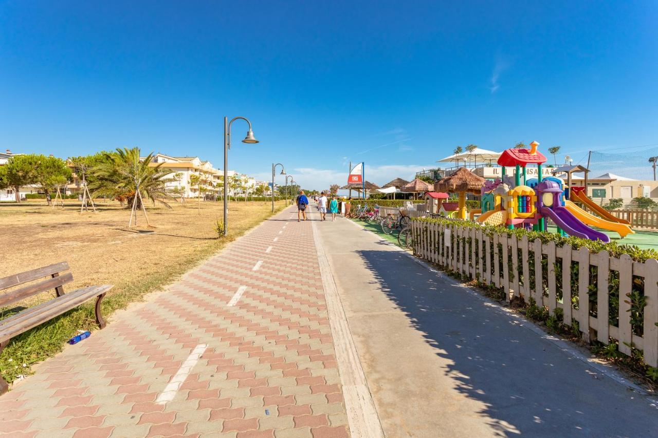 Case Vacanze Blue Bay Resort ロゼート・デッリ・アブルッツィ エクステリア 写真