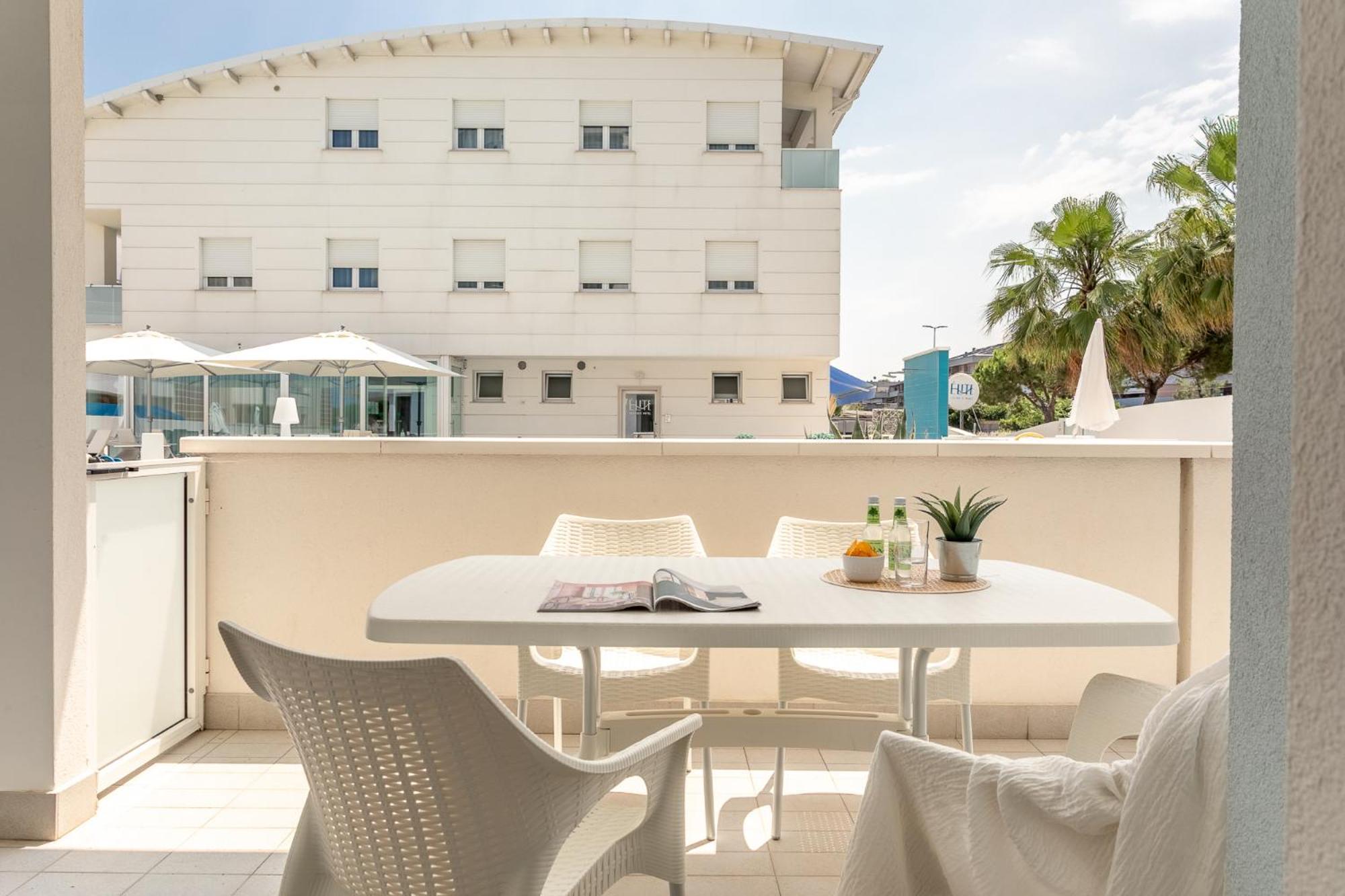 Case Vacanze Blue Bay Resort ロゼート・デッリ・アブルッツィ エクステリア 写真